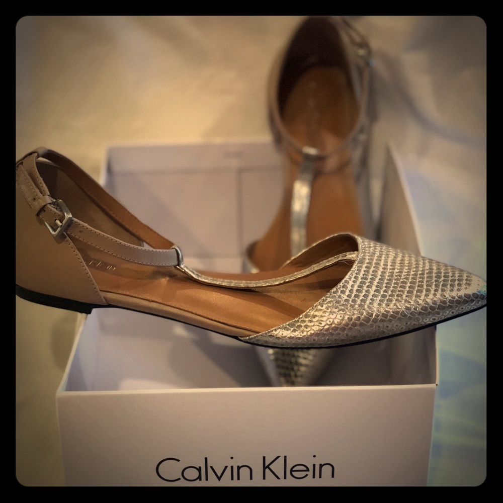 Calvin Klein Ghita Flats 9.5